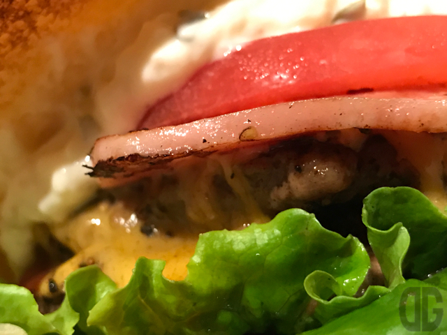 六本木一丁目 the 3rd Burger 〜 量より質なハンバーガー。大きけりゃいいってもんじゃないでしょ?