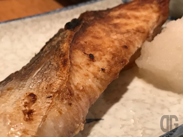 飯田橋 やまがたでサバの塩焼きをいただく