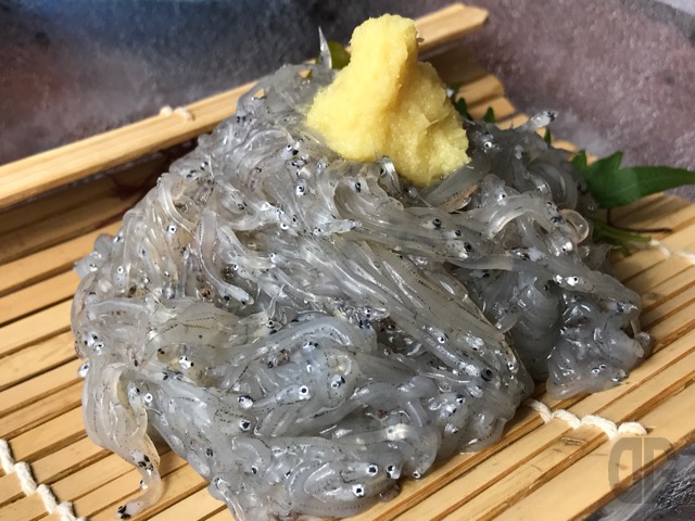 江ノ島最奥部の魚見亭で江ノ島からの絶景を見ながら海の幸&江ノ島丼をいただく
