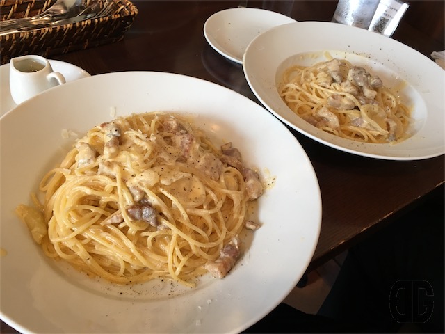 trattoria Azzurri/トラットリア アズーリ(神楽坂)で大盛なカルボナーラをいただく