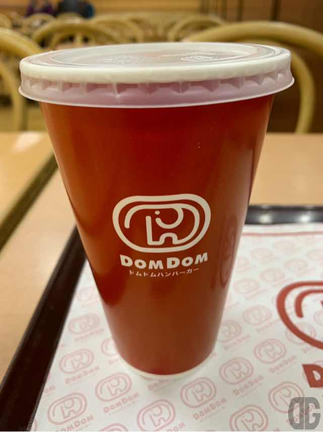 ドリンクMサイズの写真。思ったよりも小さかった…