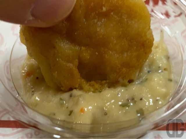 チキンナゲットはアツアツなので注意が必要