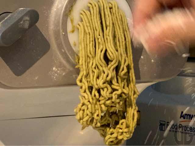 麺らしきものは出てきた