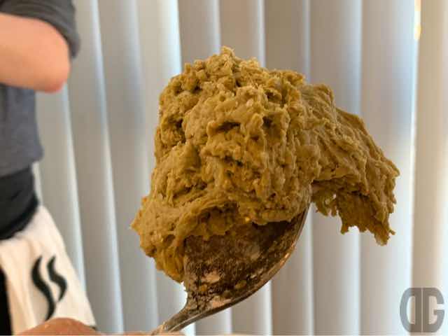 40%牡蠣ペーストの入った小麦粉の塊